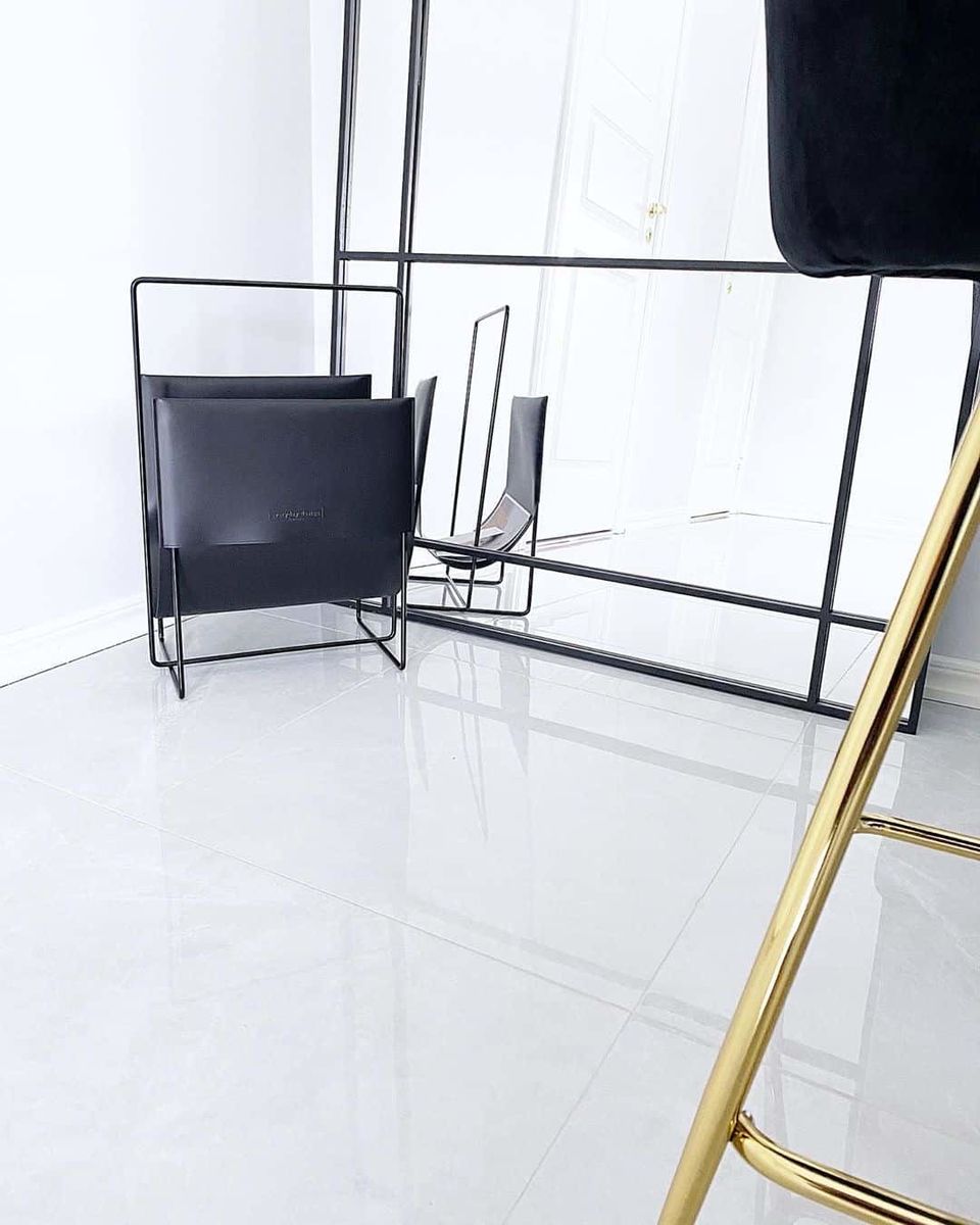 ESPOO-Magazinhalter schwarz