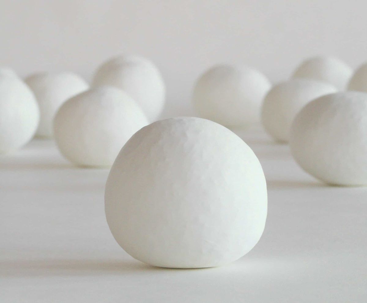 Knirschende Schneebälle