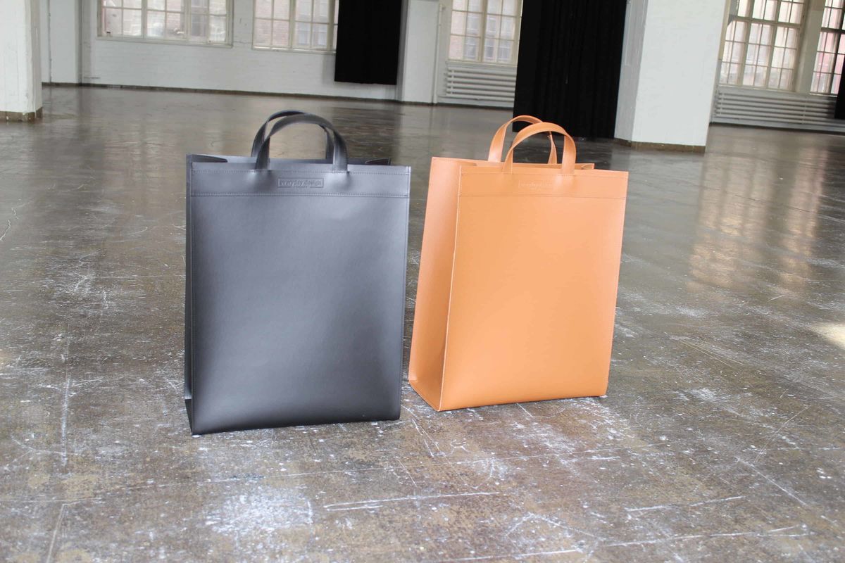 VAASA-Tasche aus Recyclingleder karamellbraun