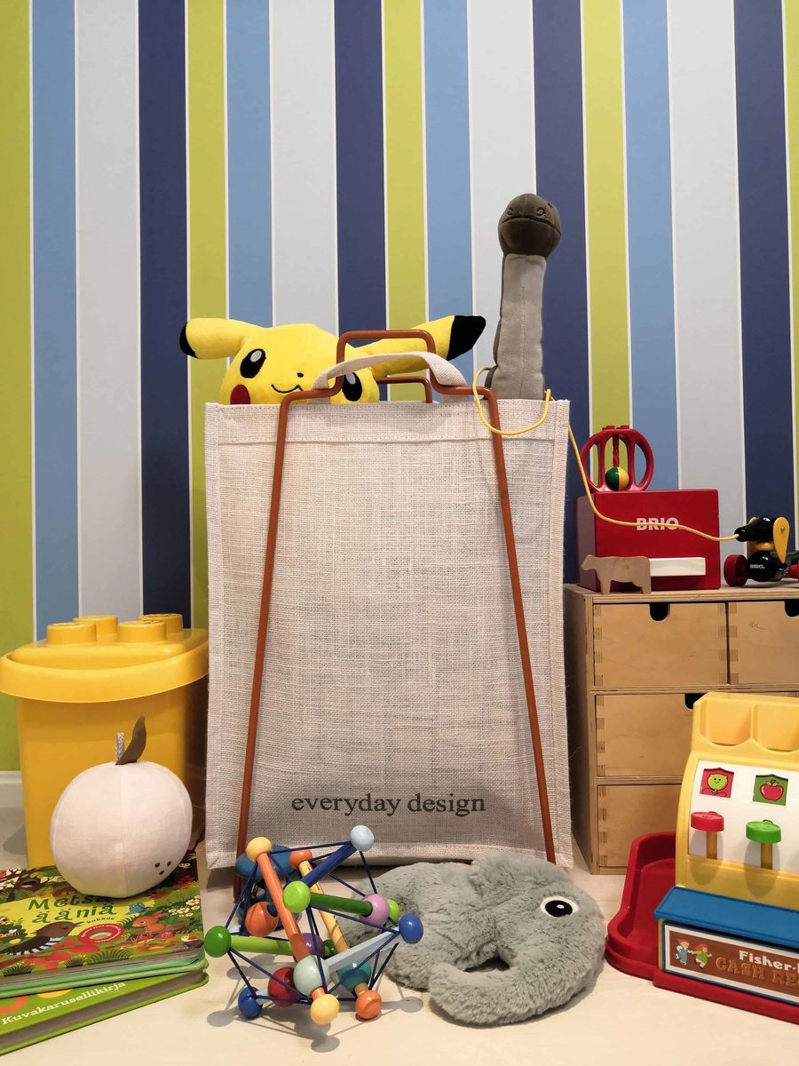 HELSINKI-Papiertütenhalter karamellbraun mit Jutetasche