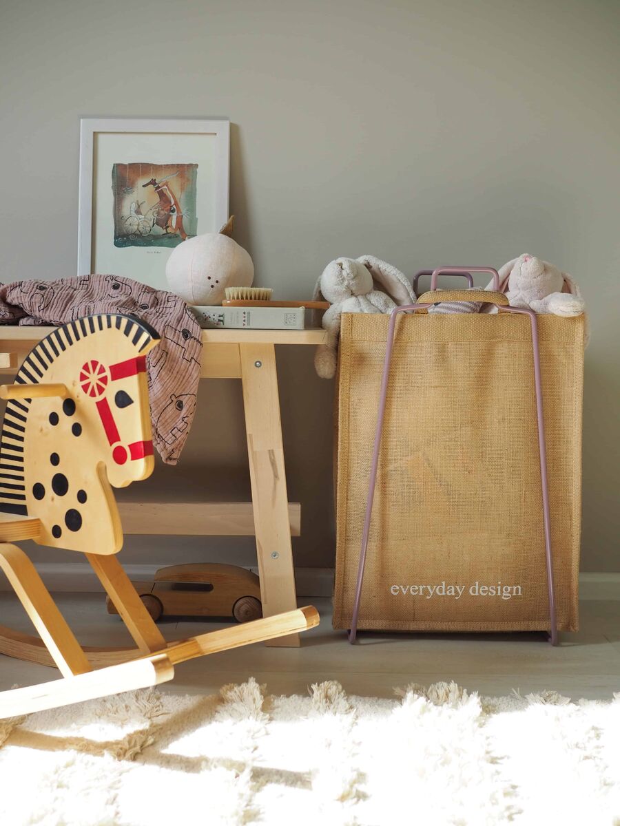 HELSINKI Papiertütenhalter lavendel mit Jutetasche