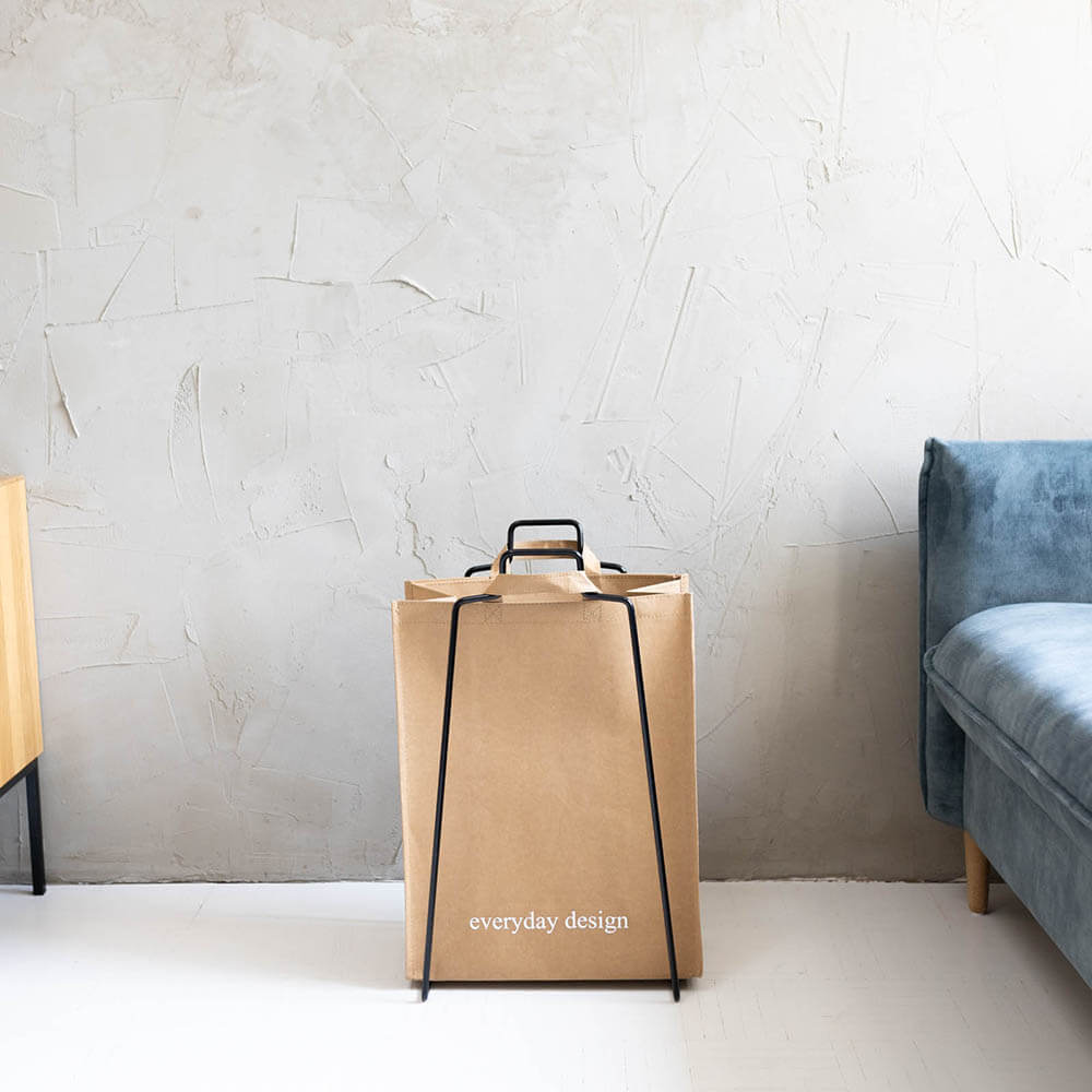 HELSINKI-Papiertütenhalter schwarz und eine waschbare Papiertasche