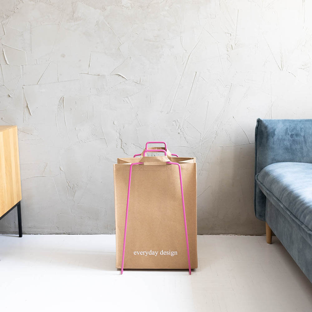 HELSINKI - Papiertütenhalter himbeerrot und eine waschbare Papiertasche