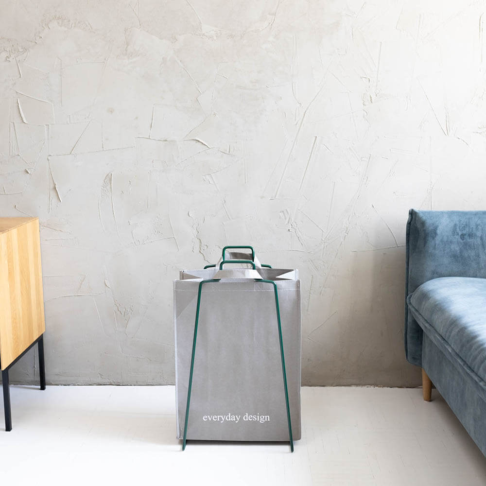 HELSINKI-Papiertütenhalter moosgrün und eine waschbare Papiertasche