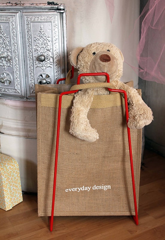 HELSINKI-Papiertütenhalter rot mit Jutetasche