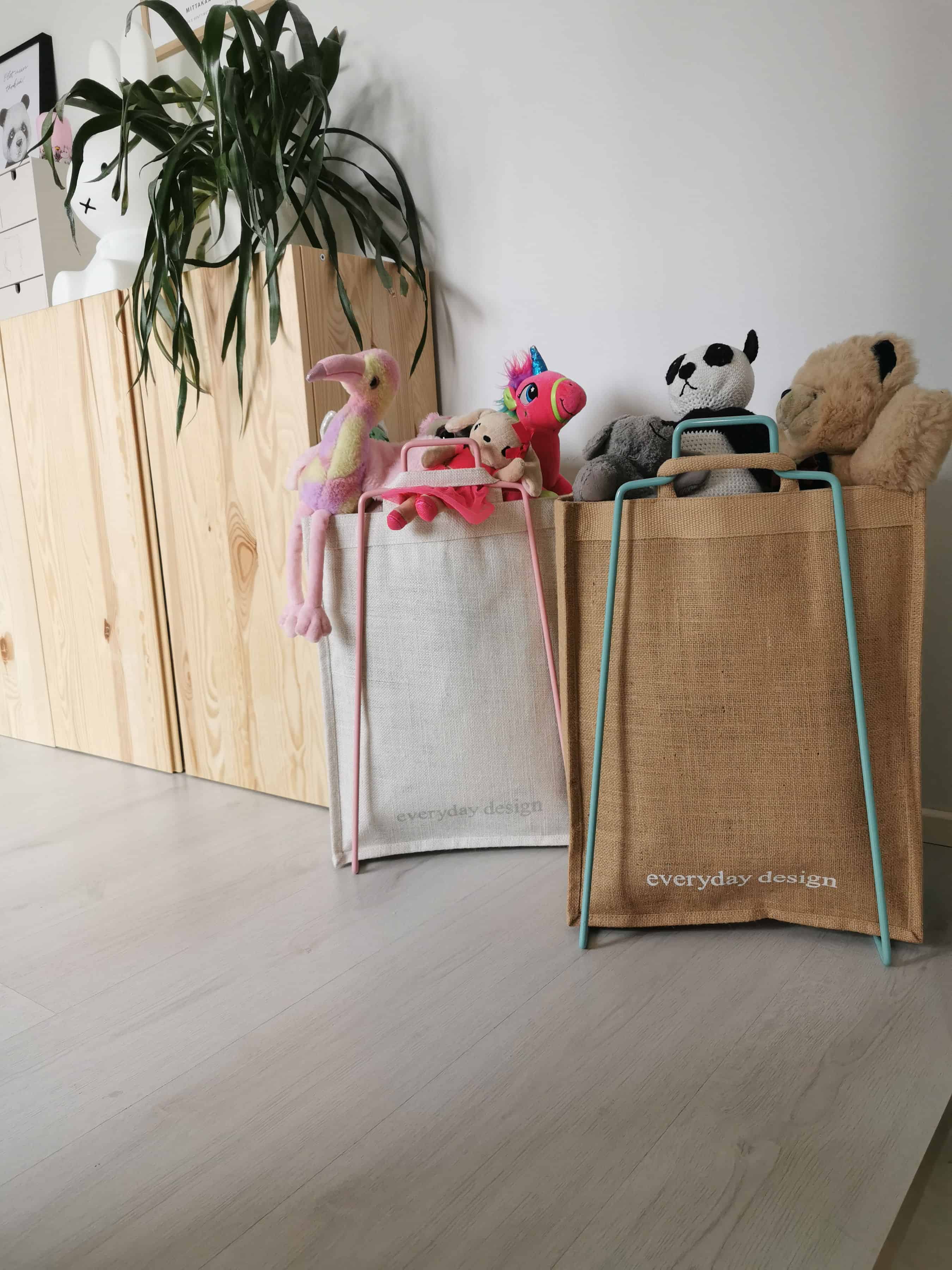 HELSINKI-Papiertütenhalter türkis﻿ mit Jutetasche